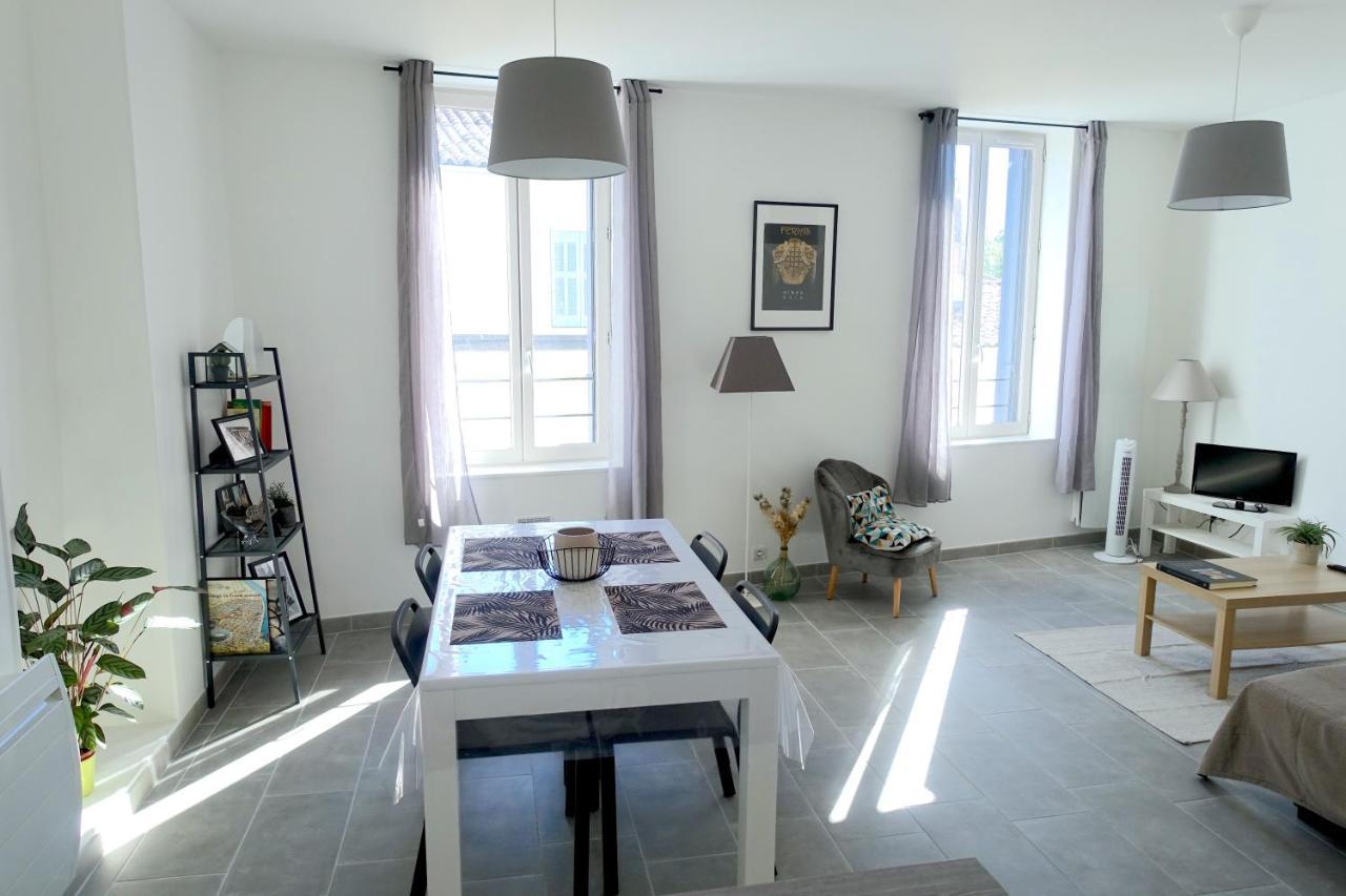 Maison Carree/Coeur Historique De Nimes - Superbe Appt 55M² Luaran gambar