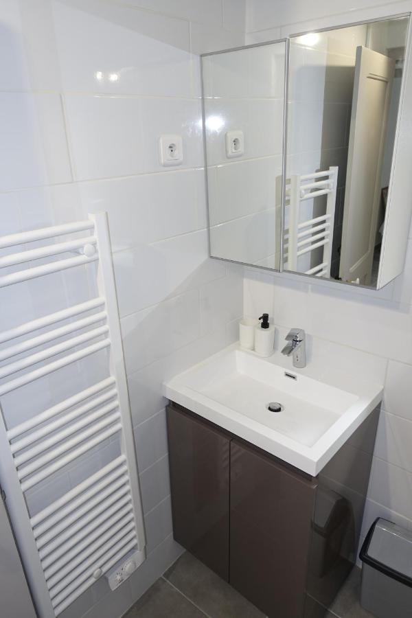Maison Carree/Coeur Historique De Nimes - Superbe Appt 55M² Luaran gambar